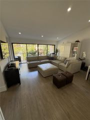 9001 SW 94th St 208, Miami, FL 33176