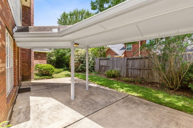 3902 Misty Morn Lane, Sugar Land, TX 77479