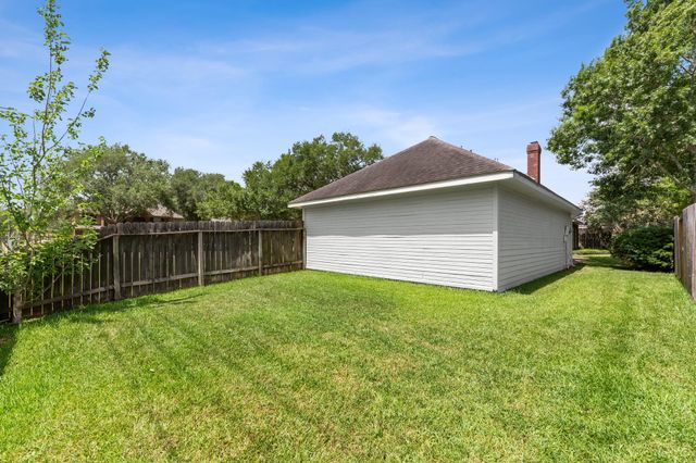 3902 Misty Morn Lane, Sugar Land, TX 77479