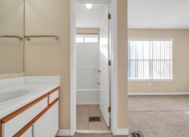1022 Rockport Drive, Fort Walton Beach, FL 32547