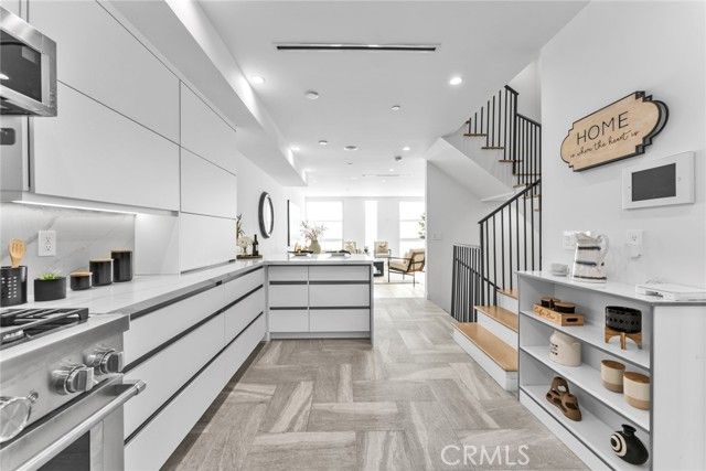 11341 Pearl St, Los Angeles, CA 90064