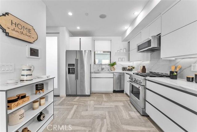 11341 Pearl St, Los Angeles, CA 90064