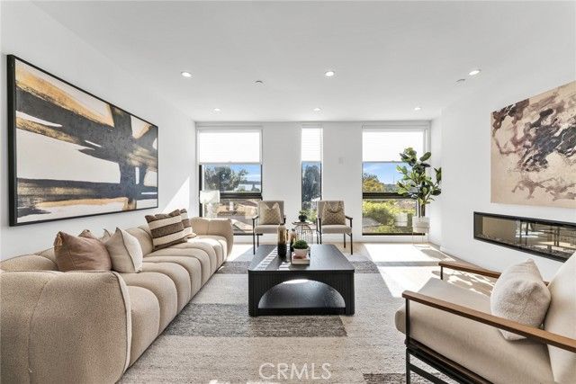 11341 Pearl St, Los Angeles, CA 90064