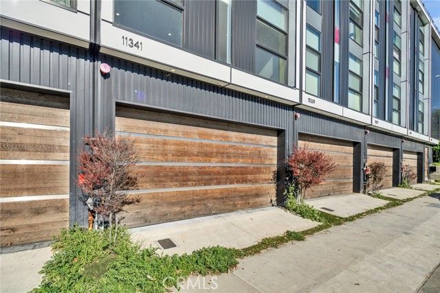 11341 Pearl St, Los Angeles, CA 90064