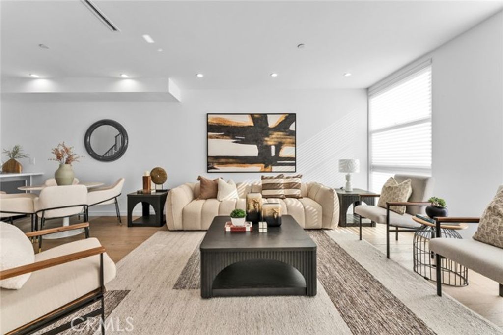 11341 Pearl St, Los Angeles, CA 90064