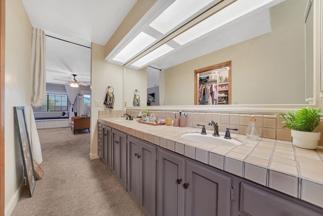 800 Cheney Ct, Lodi, CA 95242