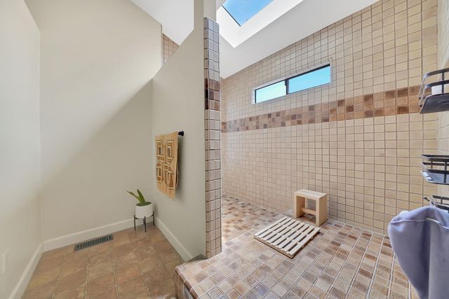 800 Cheney Ct, Lodi, CA 95242