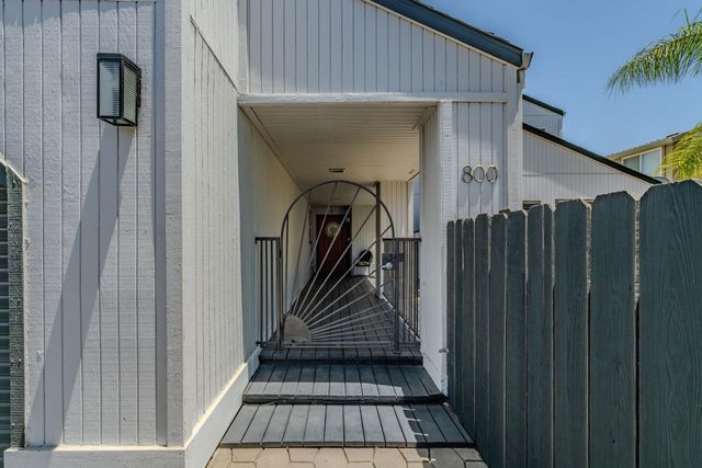 800 Cheney Ct, Lodi, CA 95242