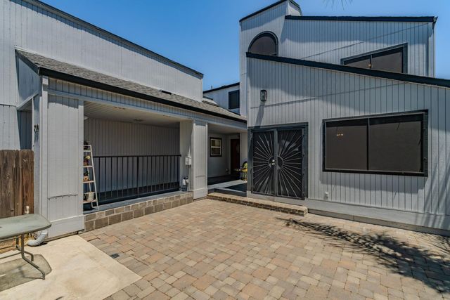 800 Cheney Ct, Lodi, CA 95242