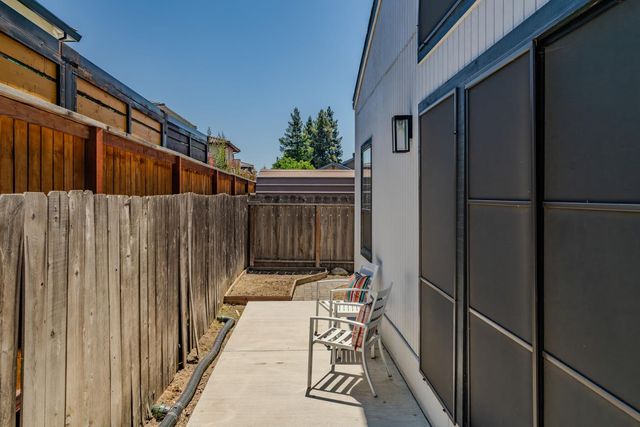 800 Cheney Ct, Lodi, CA 95242