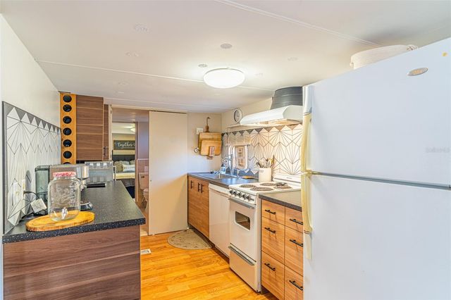 77 SILVERSIDES STREET, Lake Wales, FL 33898