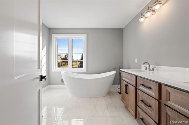 1356 Masters Drive, Metamora, MI 48455