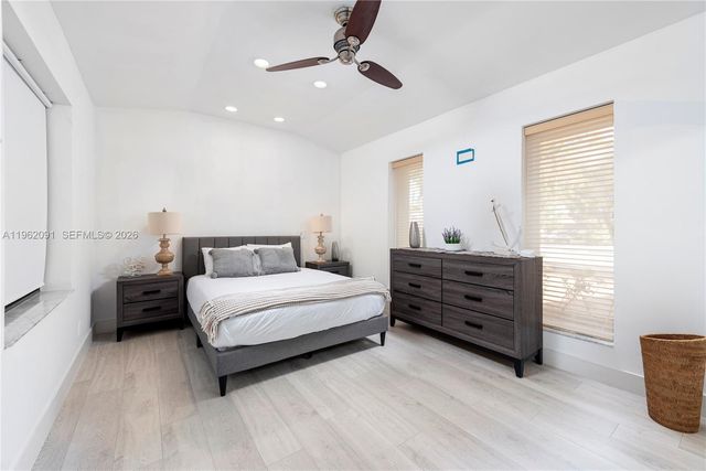 19860 NE 24th Ct, Miami, FL 33180