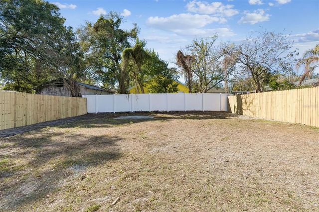 9412 N BROOKS STREET, Tampa, FL 33612