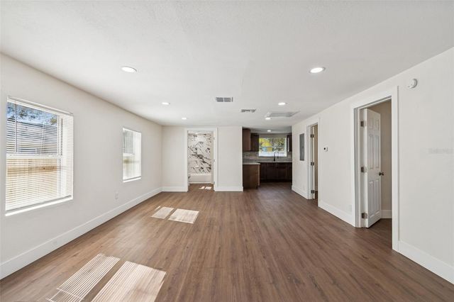 9412 N BROOKS STREET, Tampa, FL 33612