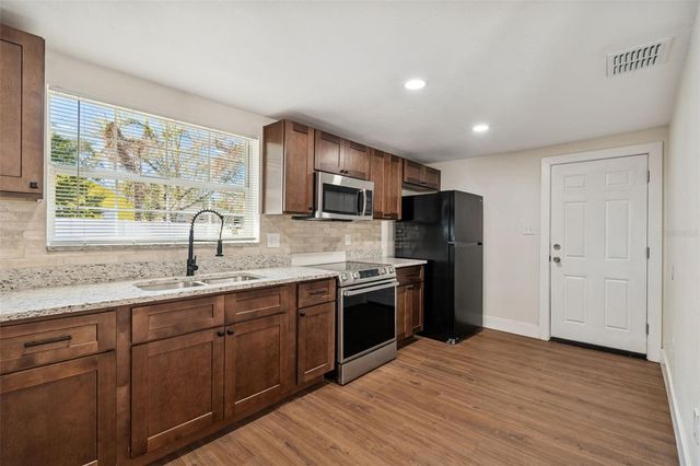 9412 N BROOKS STREET, Tampa, FL 33612