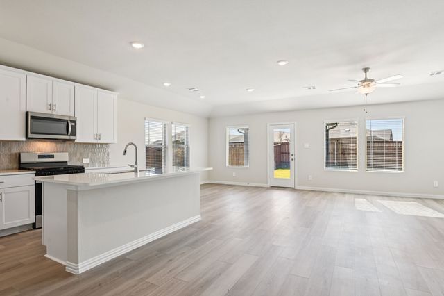 404 Castle Road, Sherman, TX 75092