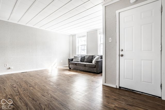 1438 S Meridian Street B, Indianapolis, IN 46225