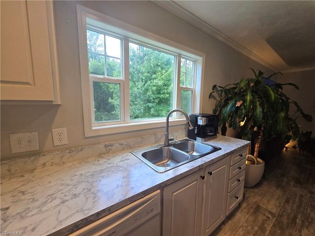 3431 US Highway 311, Madison, NC 27025