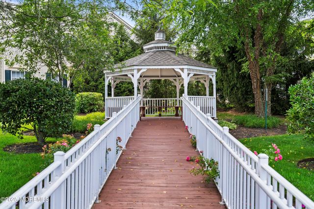 113 Persimmon Lane, Holmdel, NJ 07733