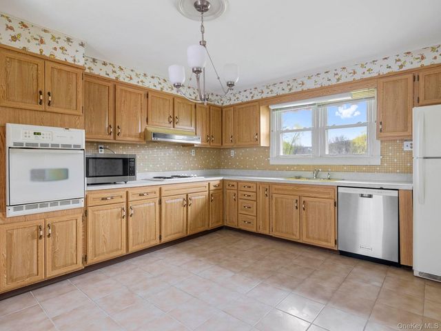 5 Shari, Marlboro, NY 12542