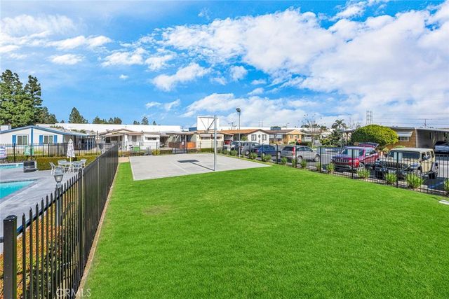 16600 Downey Avenue 60, Paramount, CA 90723