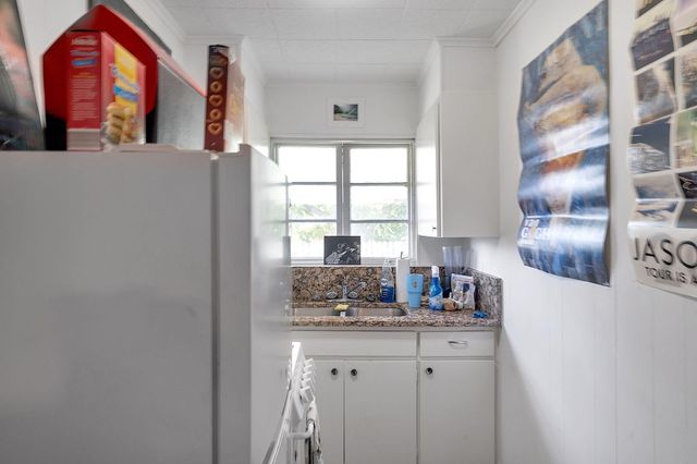 713 10th Avenue N, Lake Worth Beach, FL 33460