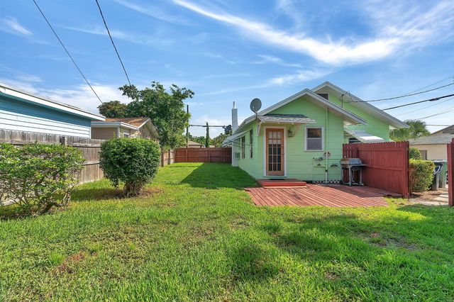 713 10th Avenue N, Lake Worth Beach, FL 33460