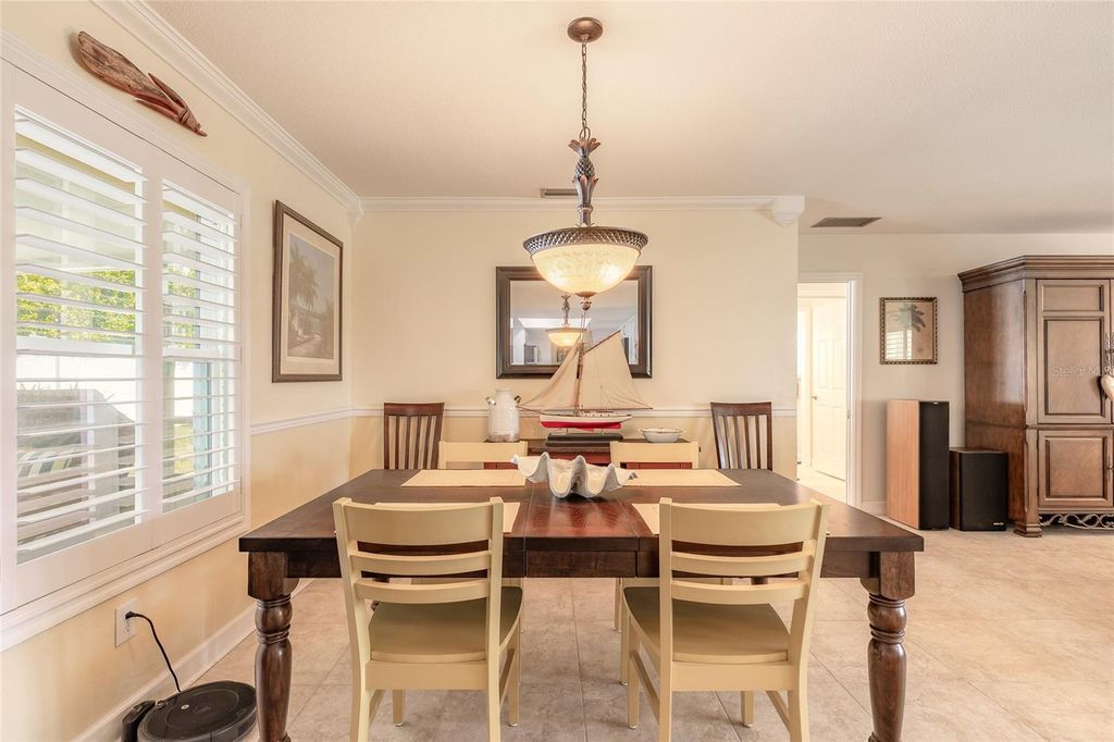 Image 17 of property listing at 977 SAND CREST DRIVE, Port Orange, FL 32127