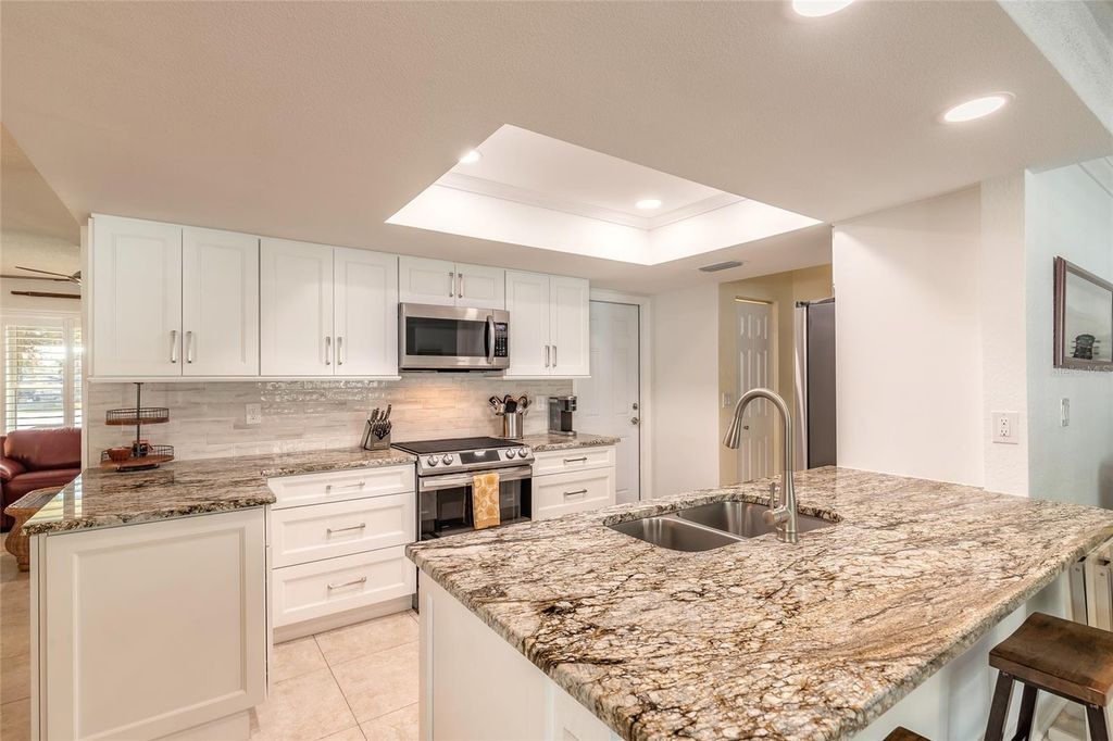 Image 20 of property listing at 977 SAND CREST DRIVE, Port Orange, FL 32127