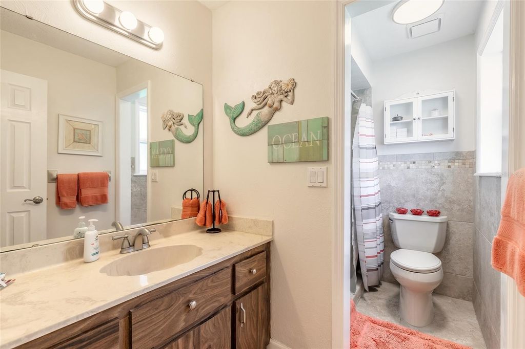 Image 28 of property listing at 977 SAND CREST DRIVE, Port Orange, FL 32127