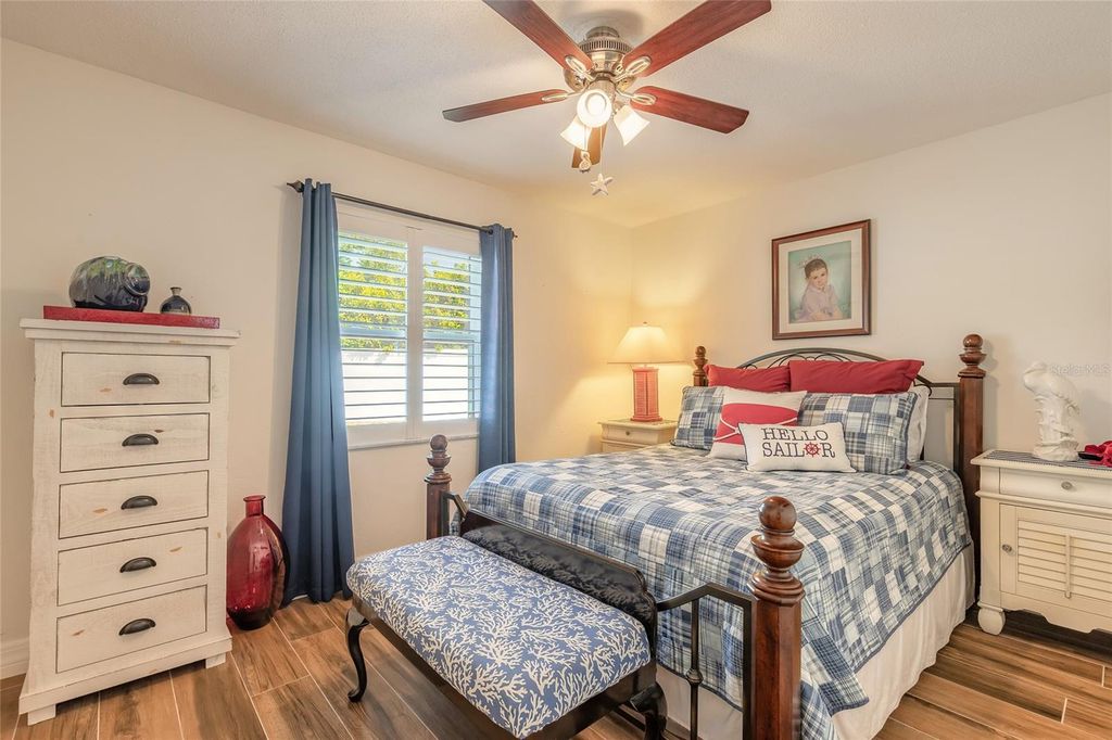 Image 4 of property listing at 977 SAND CREST DRIVE, Port Orange, FL 32127