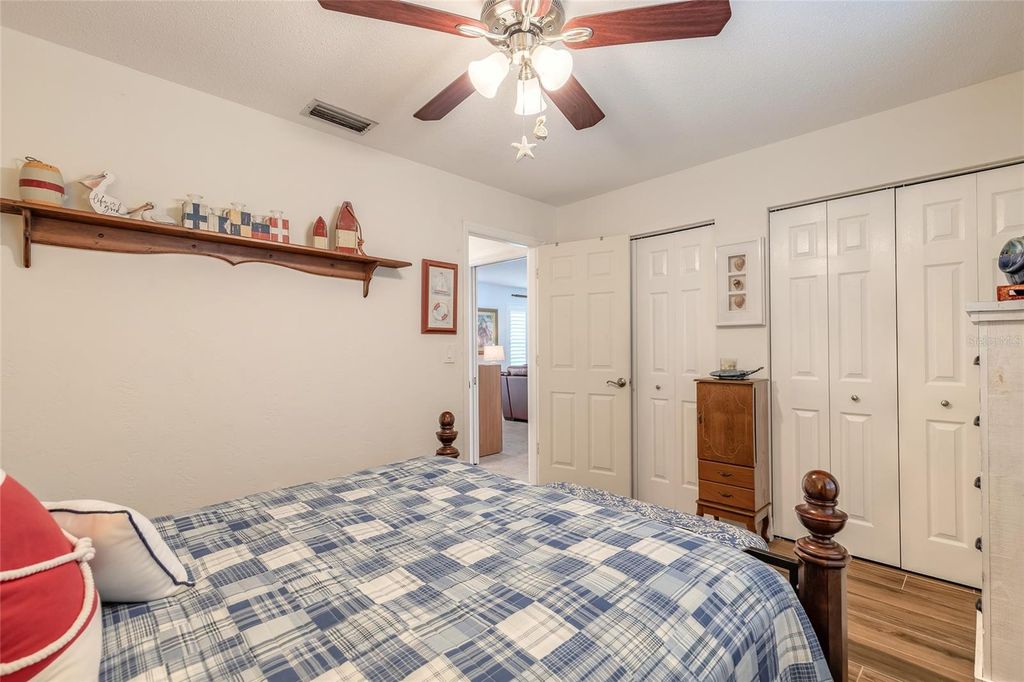 Image 5 of property listing at 977 SAND CREST DRIVE, Port Orange, FL 32127