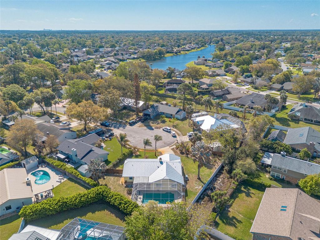 Image 50 of property listing at 977 SAND CREST DRIVE, Port Orange, FL 32127