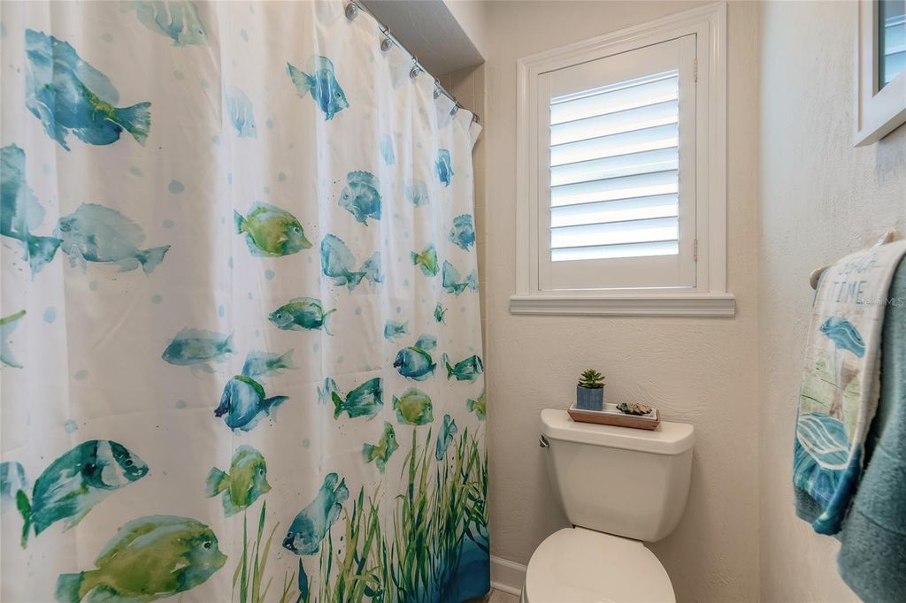 Image 7 of property listing at 977 SAND CREST DRIVE, Port Orange, FL 32127