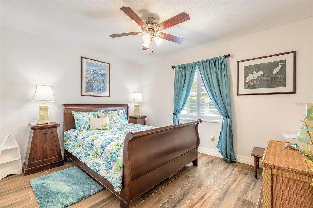 Image 8 of property listing at 977 SAND CREST DRIVE, Port Orange, FL 32127