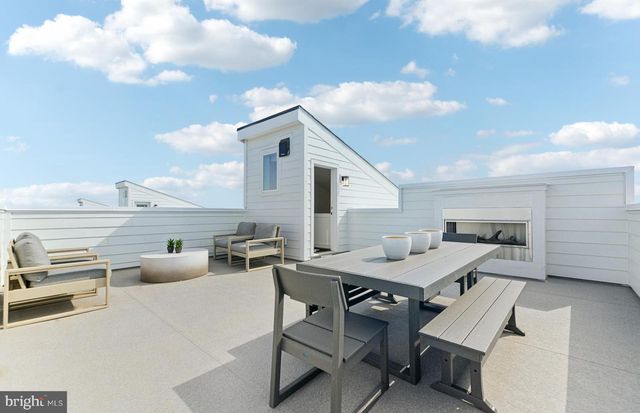 19784 LAVENDER DUST SQ, Ashburn, VA 20147