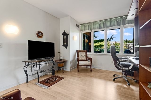 616 S Orange Ave, 4D D, Maplewood Twp., NJ 07040