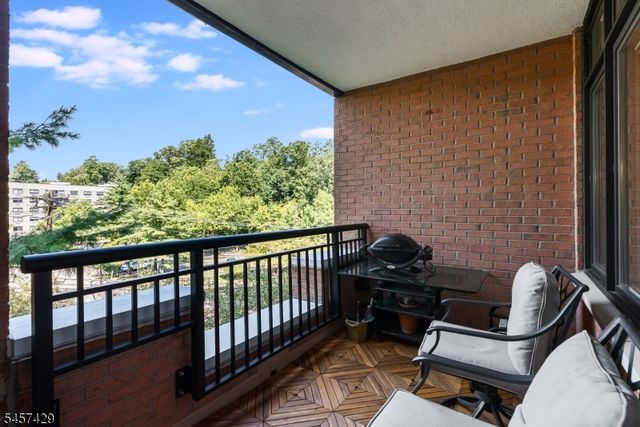 616 S Orange Ave, 4D D, Maplewood Twp., NJ 07040