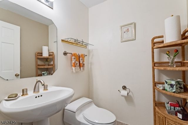 616 S Orange Ave, 4D D, Maplewood Twp., NJ 07040