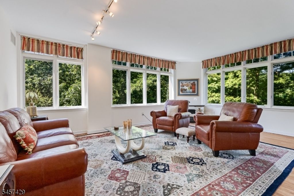 616 S Orange Ave, 4D D, Maplewood Twp., NJ 07040