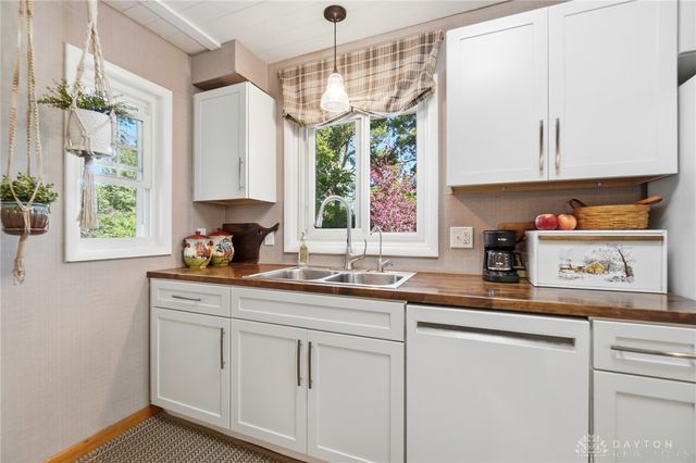1918 Devon Drive, Moorefield Twp, OH 45503