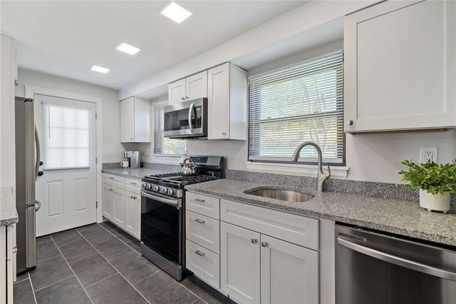 973 Agnew Rd, Baldwin Boro, PA 15227