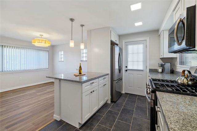 973 Agnew Rd, Baldwin Boro, PA 15227