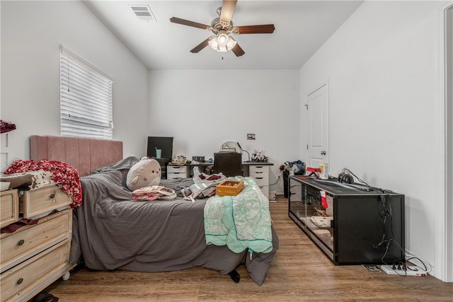 2805 Papa Bear Drive, College Station, TX 77845