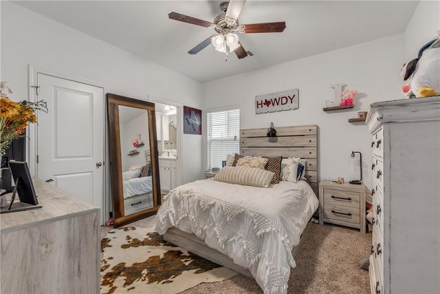 2805 Papa Bear Drive, College Station, TX 77845