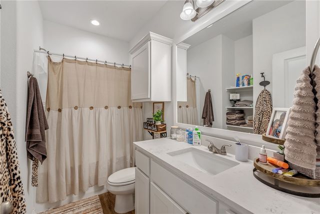 2805 Papa Bear Drive, College Station, TX 77845