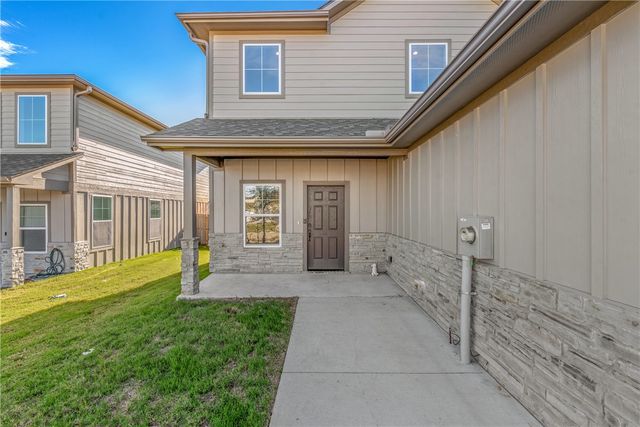 2805 Papa Bear Drive, College Station, TX 77845