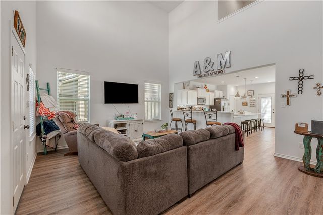 2805 Papa Bear Drive, College Station, TX 77845