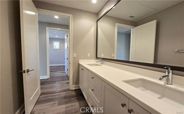 145 Winnett, Irvine, CA 92602